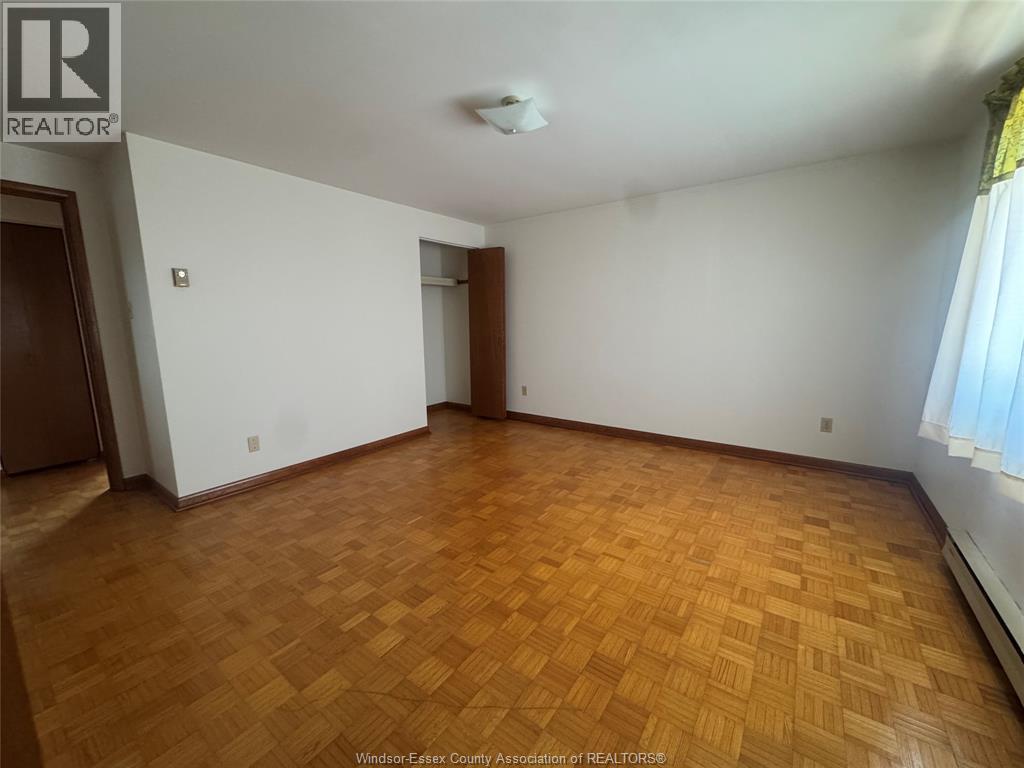 3027 Walker Road Unit# B, Windsor, ON - Indoor Photo Showing Other Room