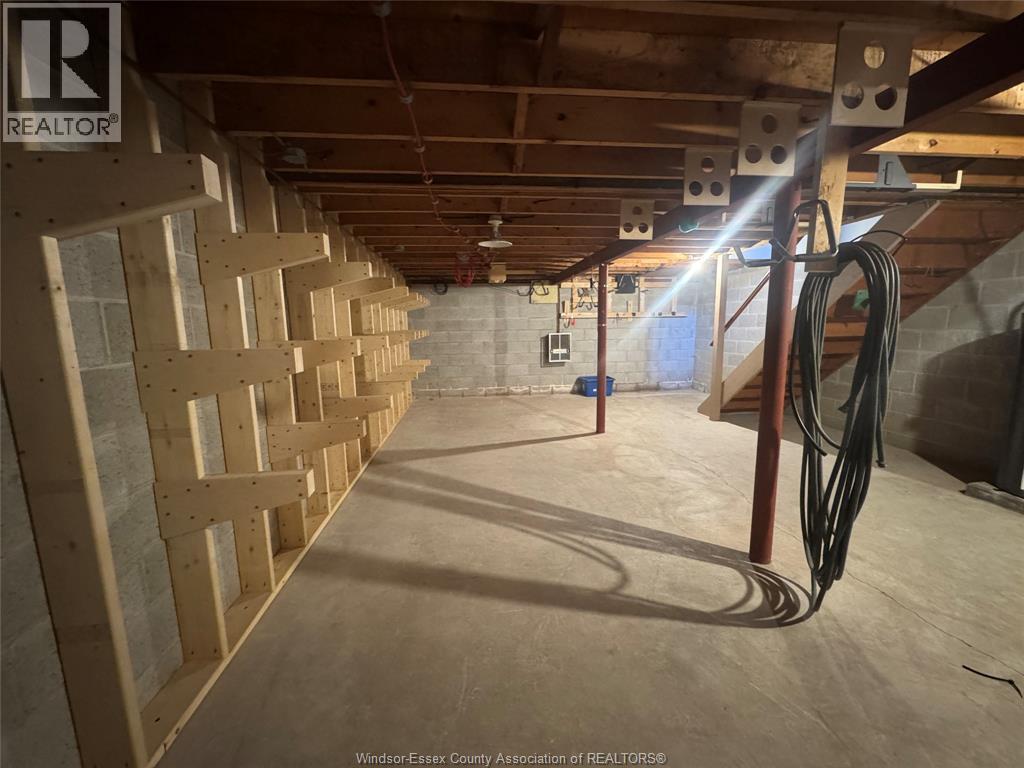 3027 Walker Road Unit# B, Windsor, ON - Indoor