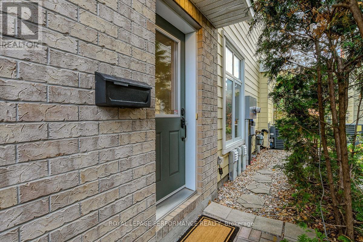 318 Iona Street, Ottawa, ON - Outdoor
