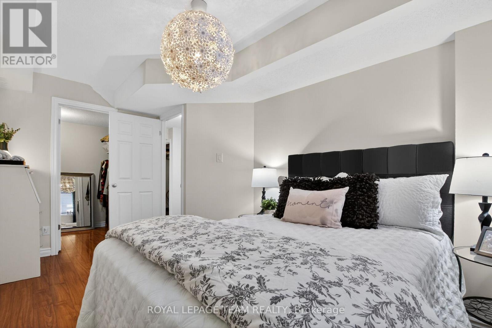 Spacious primary with ample space. - 130A Lindenshade Drive, Ottawa, ON - Indoor Photo Showing Bedroom