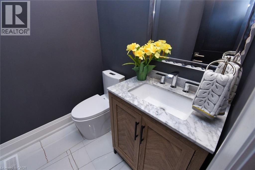 Bathroom featuring vanity and light tile patterned flooring - 68 Mountain Brow Boulevard, Hamilton, ON - Indoor Photo Showing Bathroom