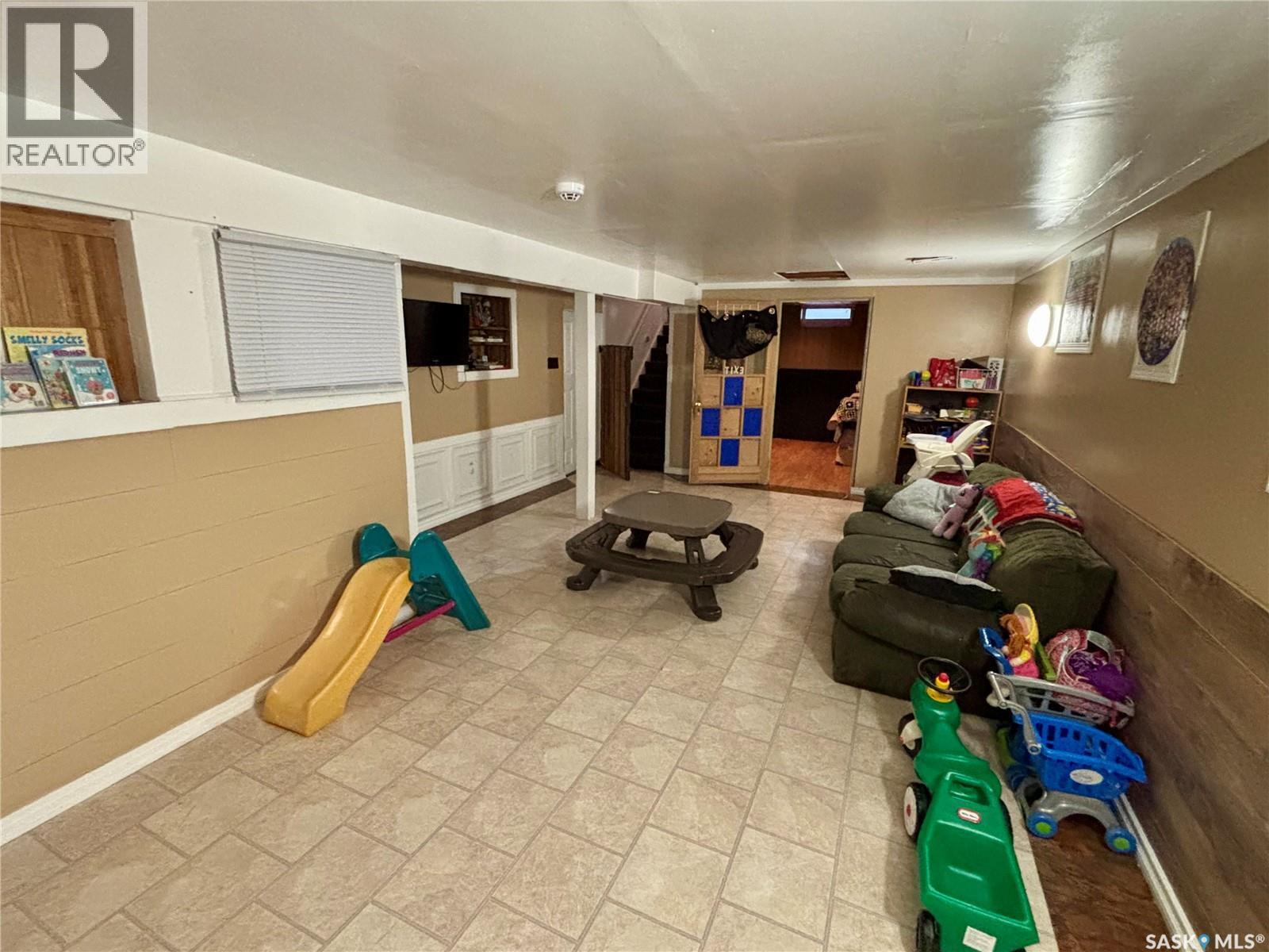 1 Davidson Crescent, Saskatoon, SK - Indoor
