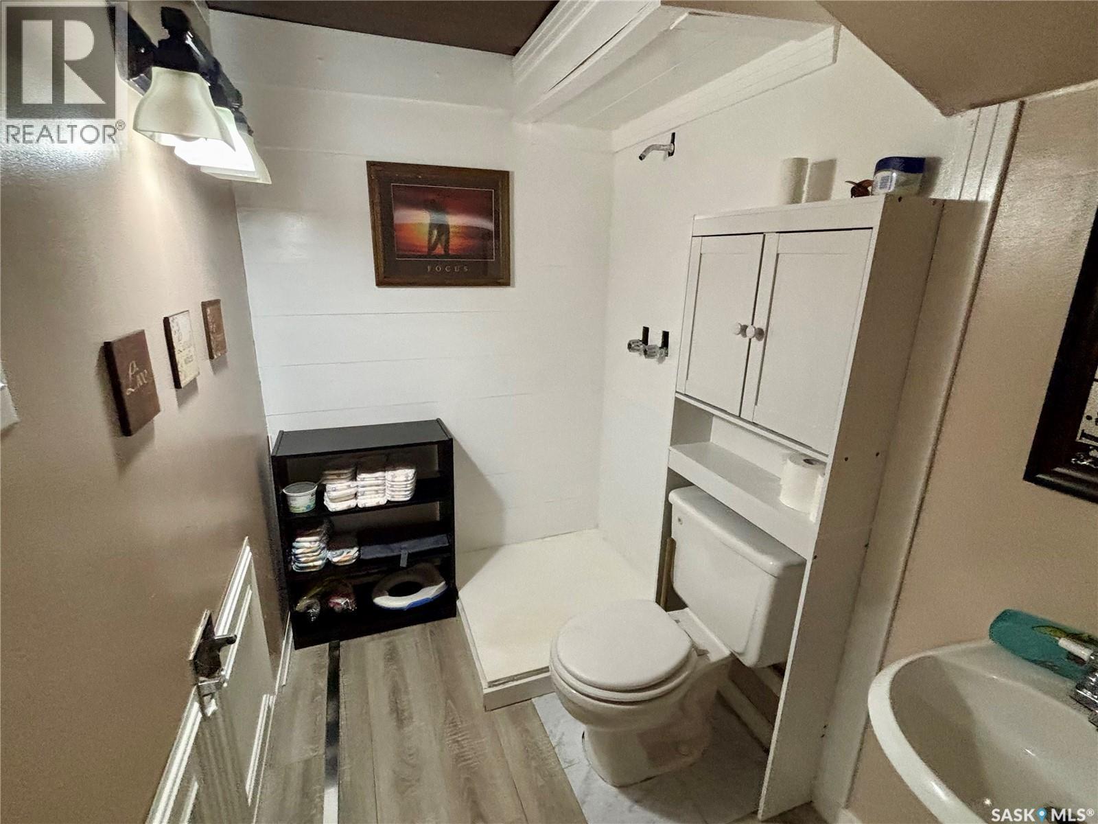 1 Davidson Crescent, Saskatoon, SK - Indoor Photo Showing Bathroom