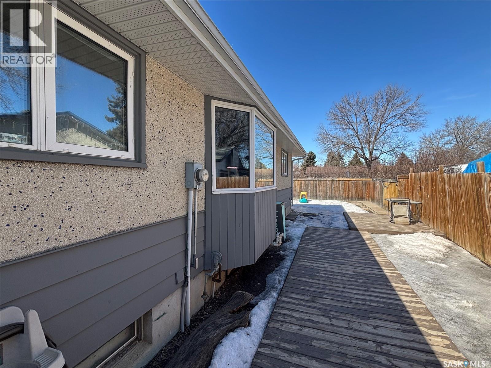 1 Davidson Crescent, Saskatoon, SK - Outdoor