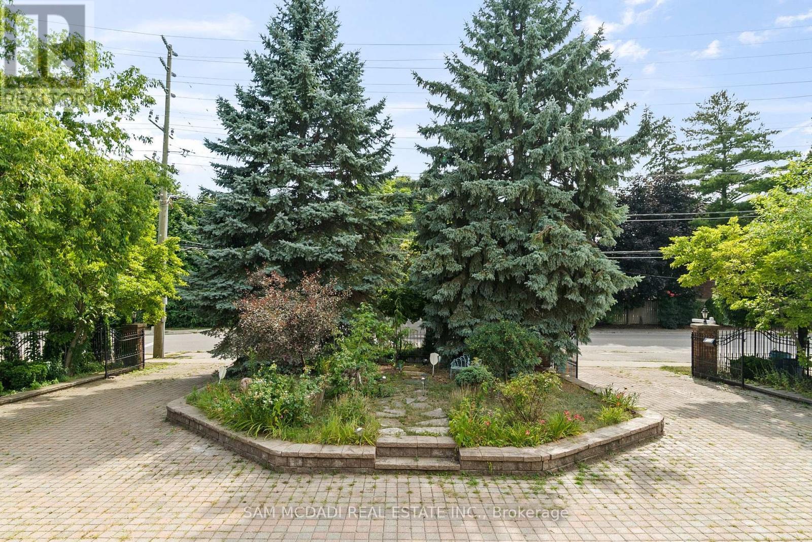 2339 Glengarry Road, Mississauga, ON - Outdoor