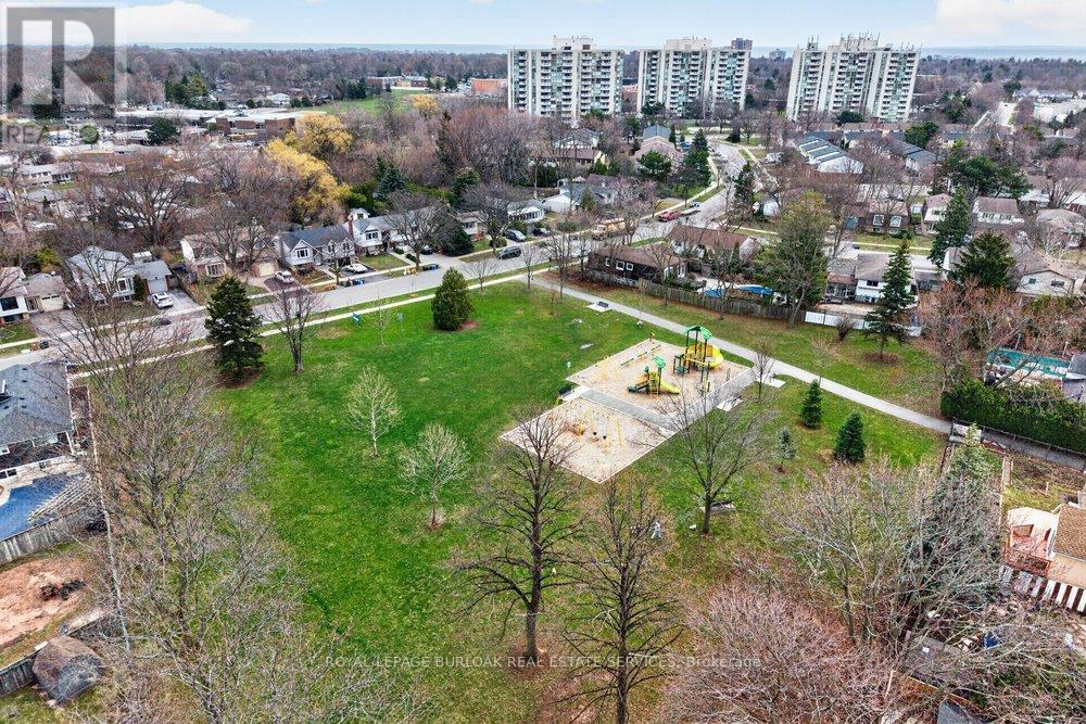 578 Holly Hill Crescent, Burlington, ON - Outdoor With View