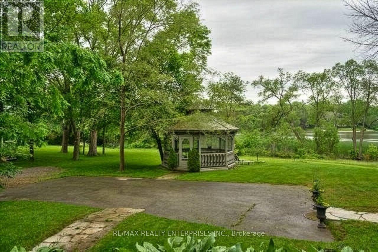 1168 Stavebank Road, Mississauga, ON - Outdoor