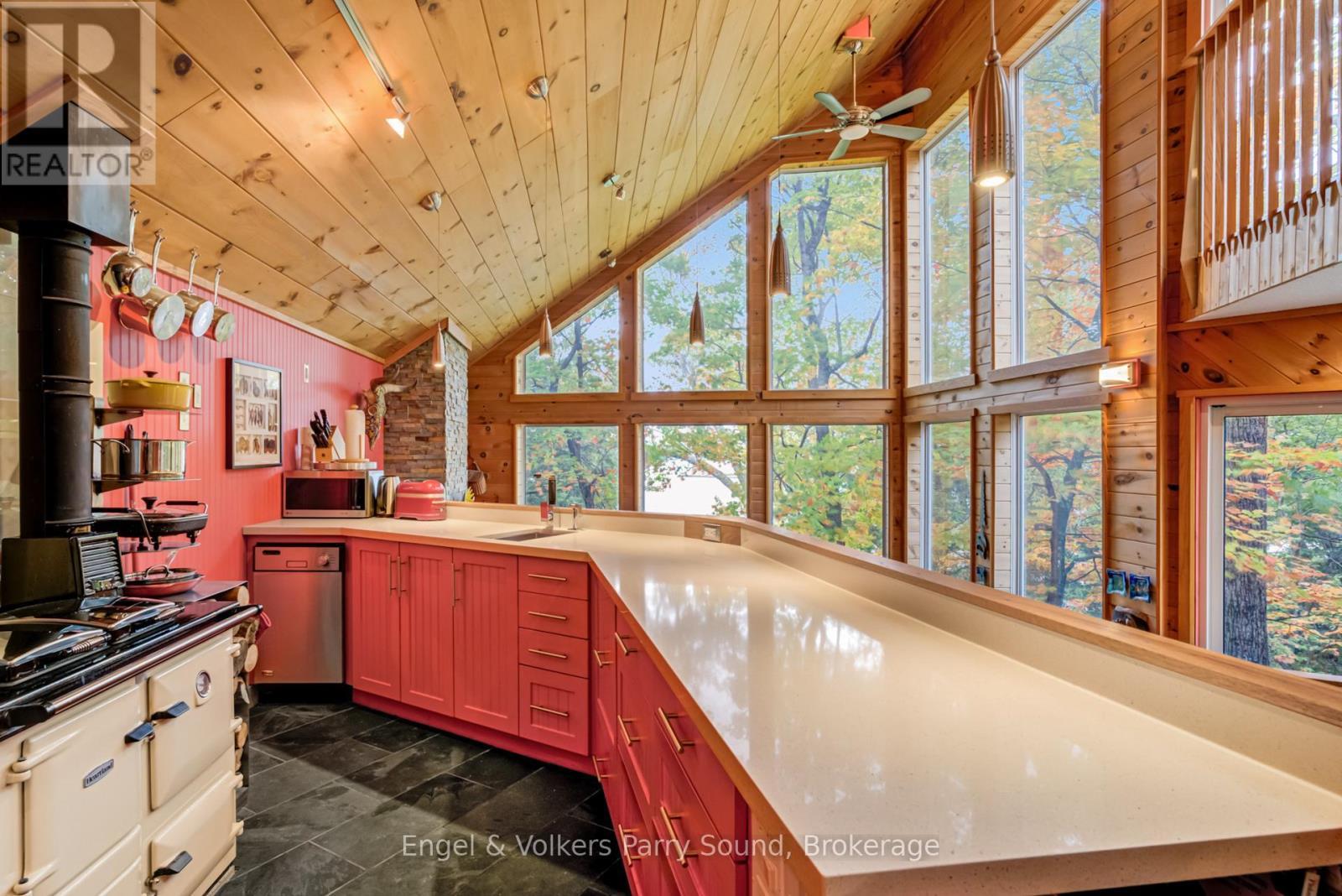 139 Manitou Drive, Mckellar, ON - Indoor