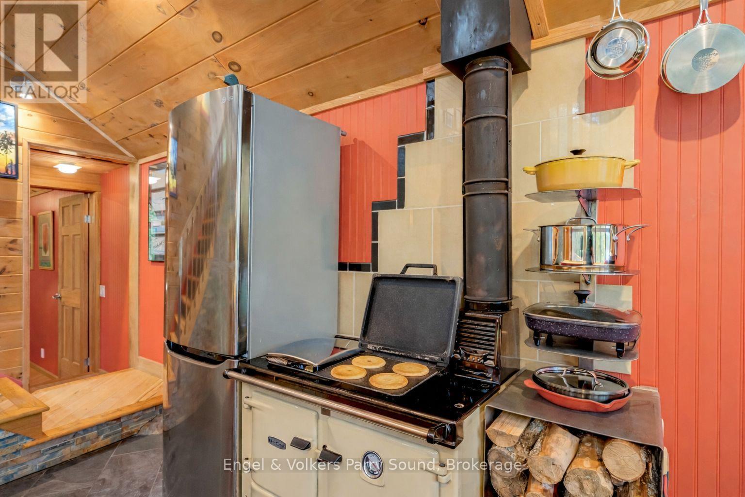 139 Manitou Drive, Mckellar, ON - Indoor