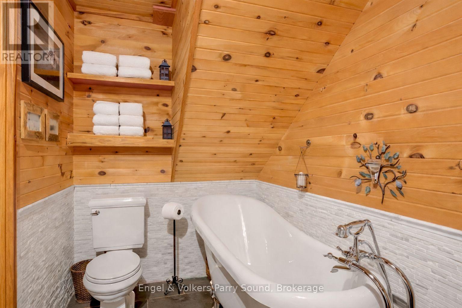 139 Manitou Drive, Mckellar, ON - Indoor Photo Showing Bathroom