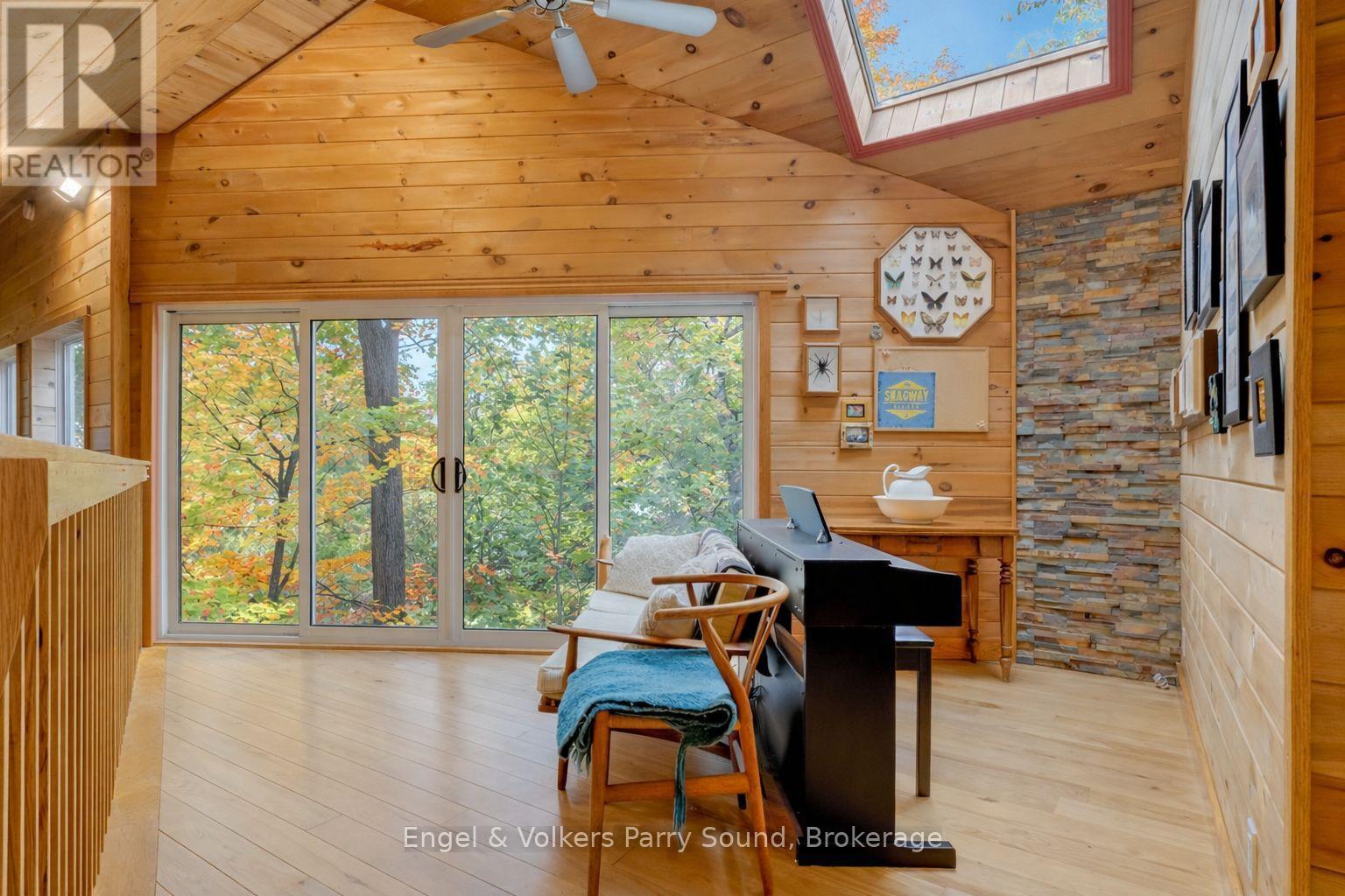 139 Manitou Drive, Mckellar, ON - Indoor