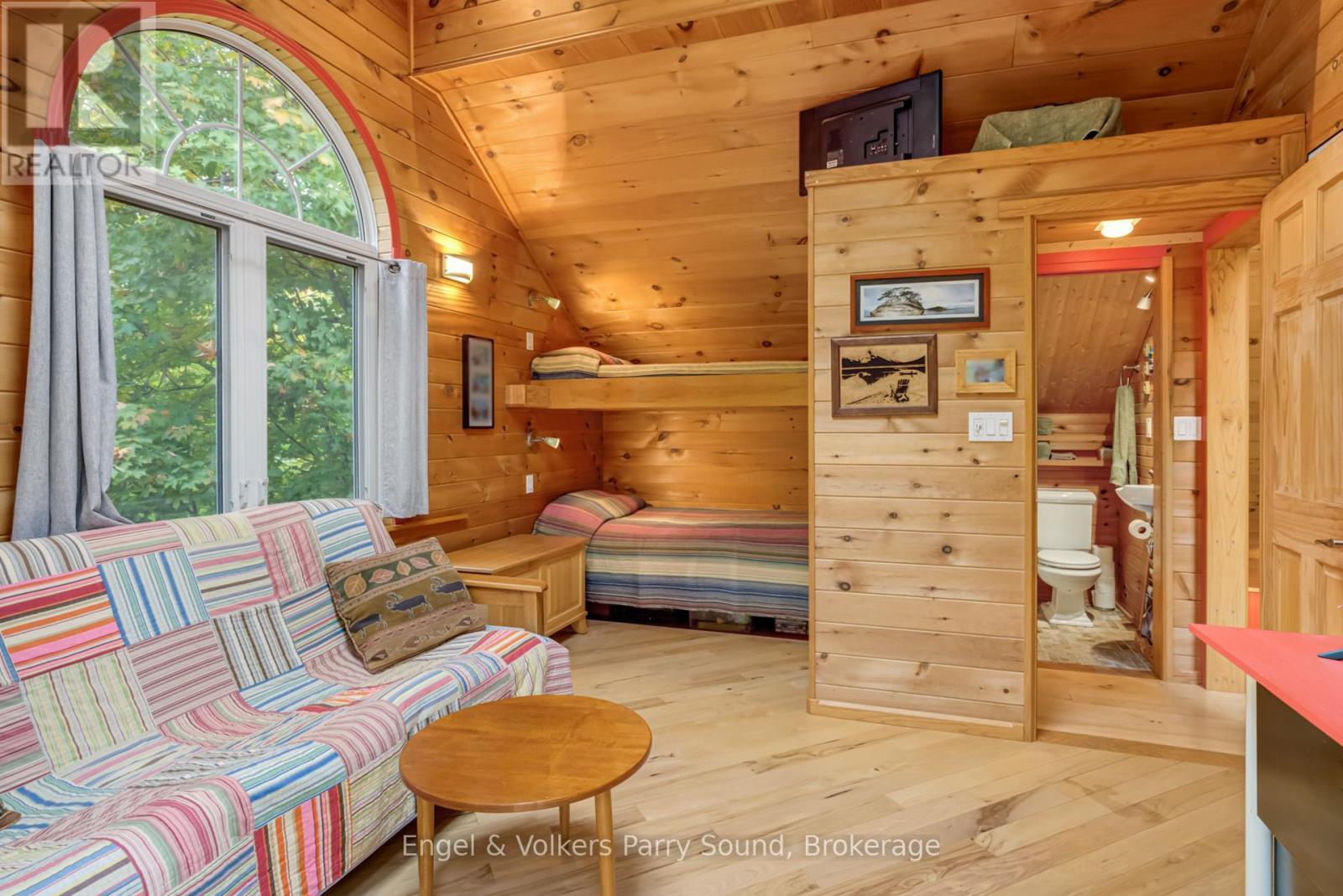 139 Manitou Drive, Mckellar, ON - Indoor