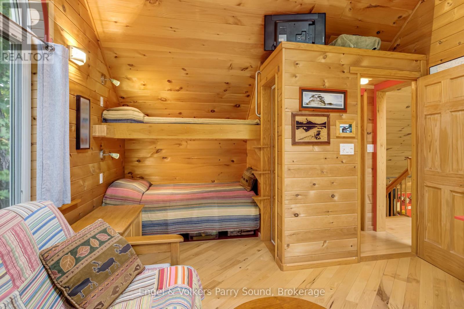 139 Manitou Drive, Mckellar, ON - Indoor