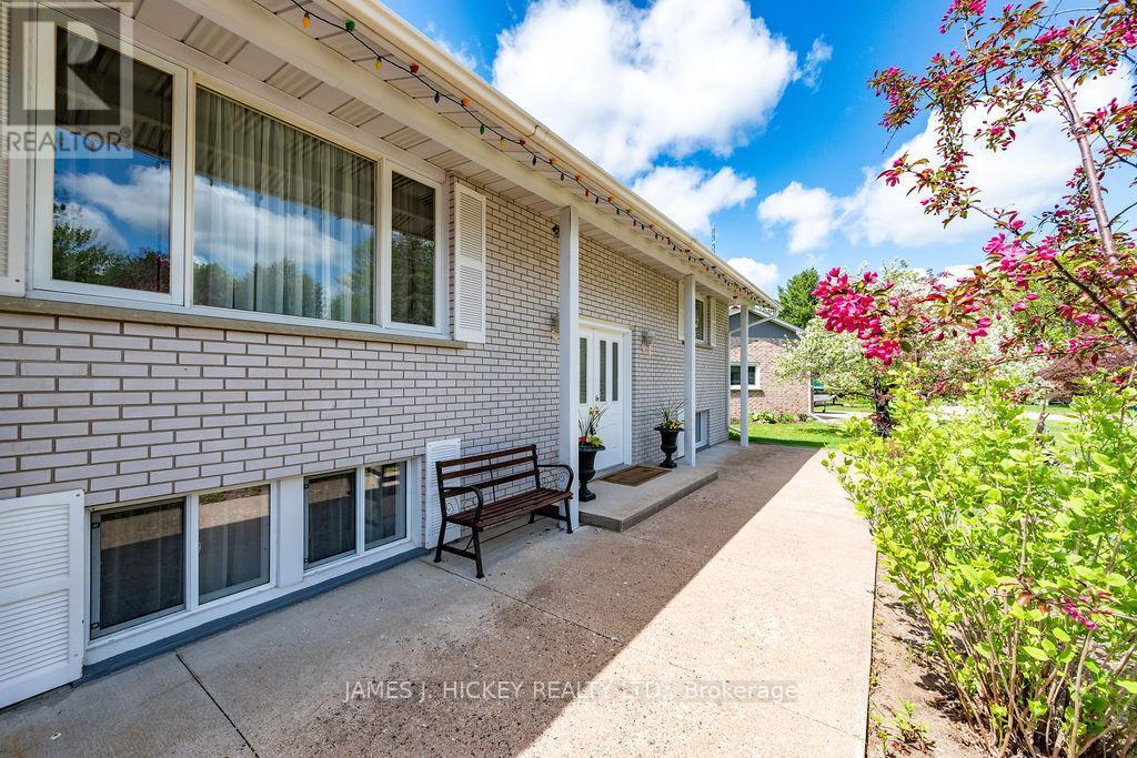 101 Frontenac Crescent, Deep River, ON - Outdoor
