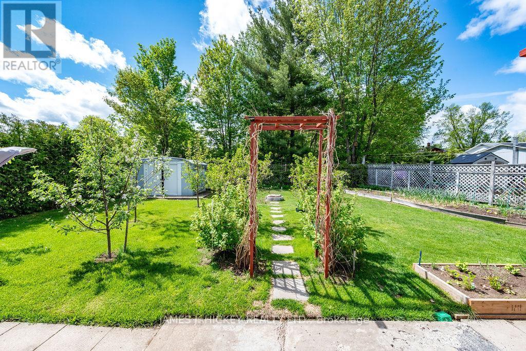 101 Frontenac Crescent, Deep River, ON - Outdoor