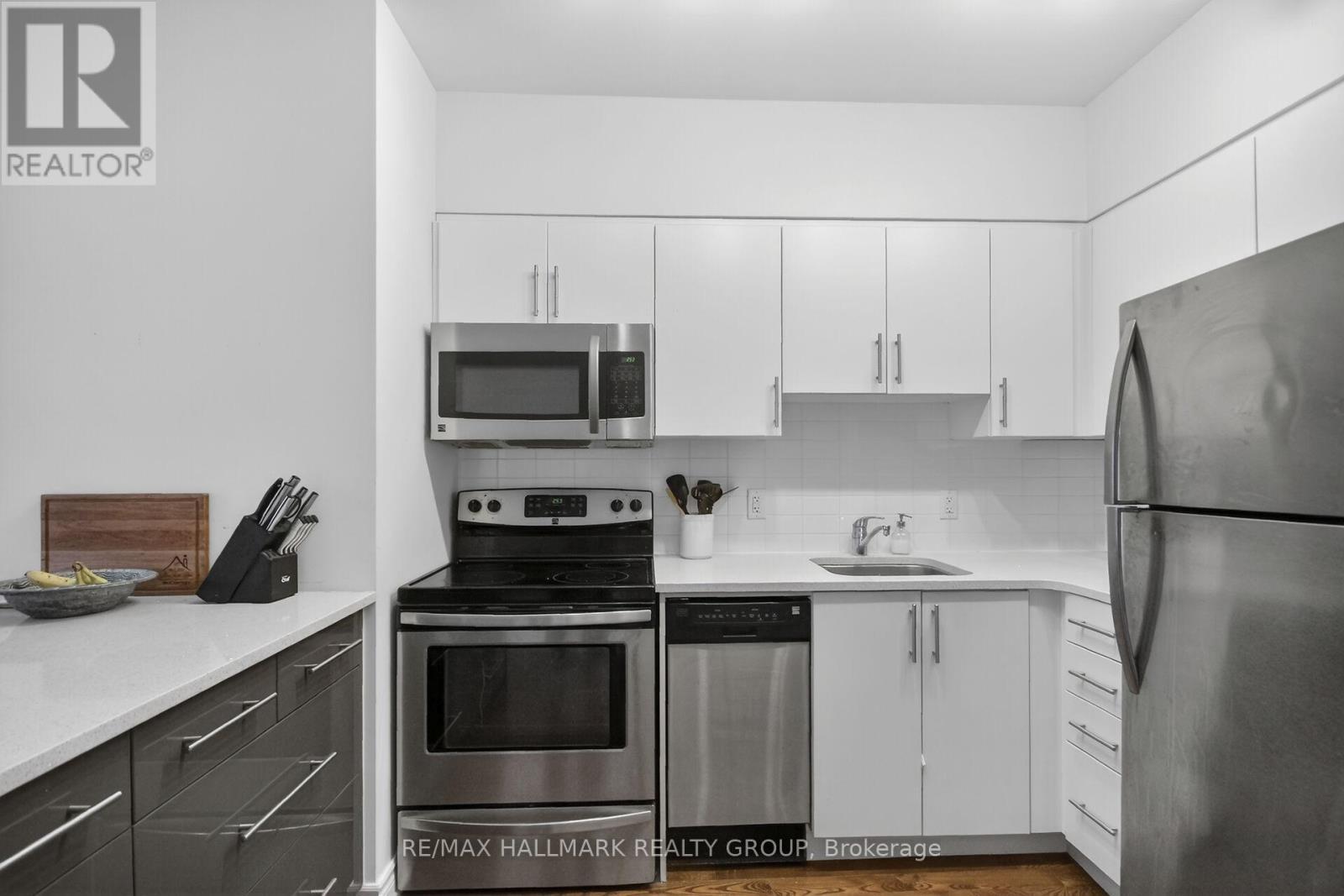 220 - 3684 Fallowfield Road, Ottawa, ON - Indoor Photo Showing Kitchen With Stainless Steel Kitchen