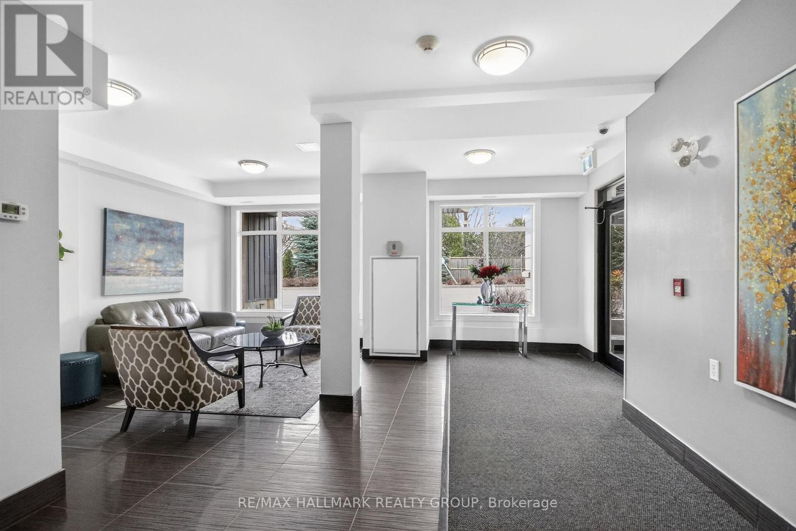 220 - 3684 Fallowfield Road, Ottawa, ON - Indoor