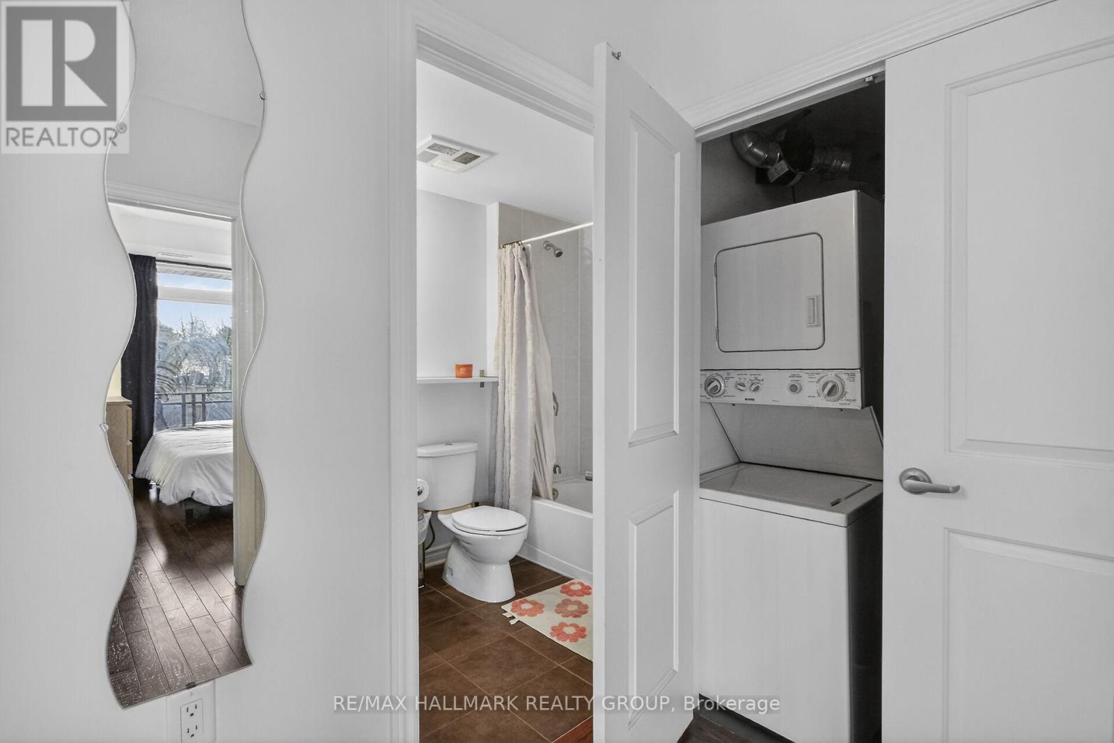 220 - 3684 Fallowfield Road, Ottawa, ON - Indoor Photo Showing Laundry Room