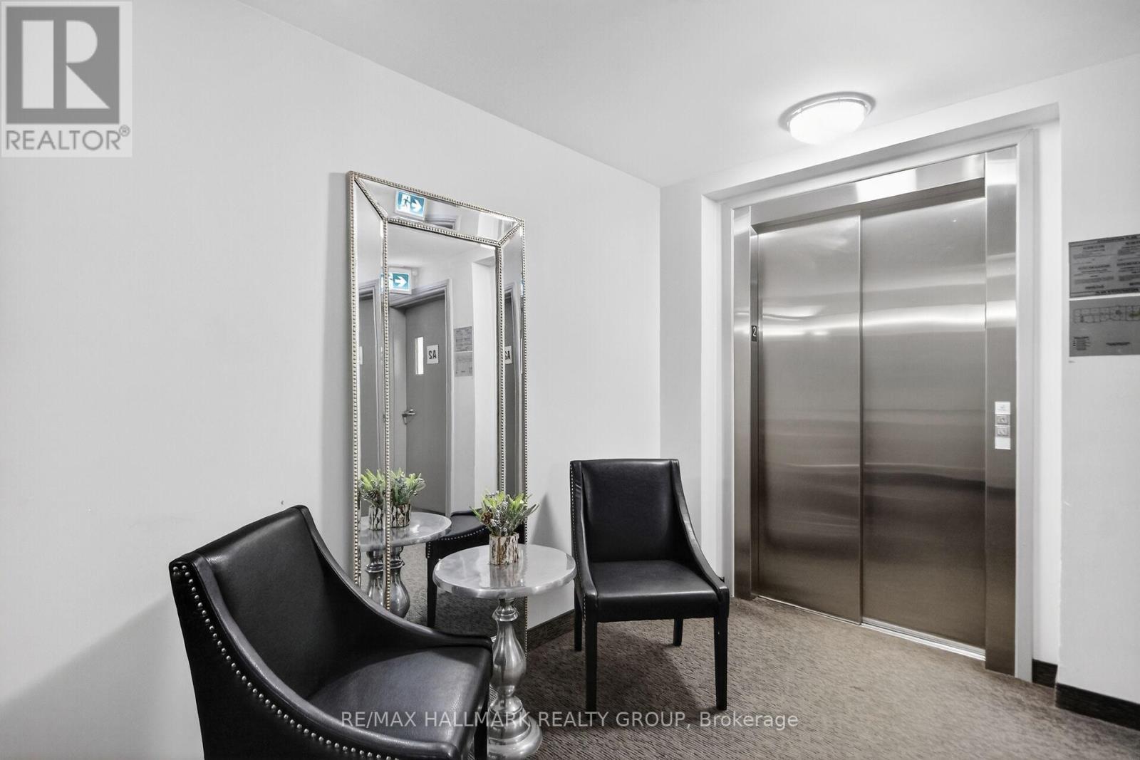 220 - 3684 Fallowfield Road, Ottawa, ON - Indoor