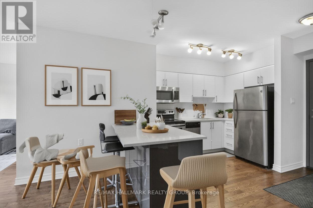220 - 3684 Fallowfield Road, Ottawa, ON - Indoor