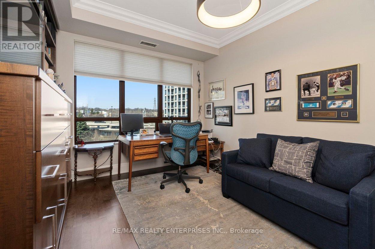 416 - 2095 Lake Shore Boulevard W, Toronto, ON - Indoor