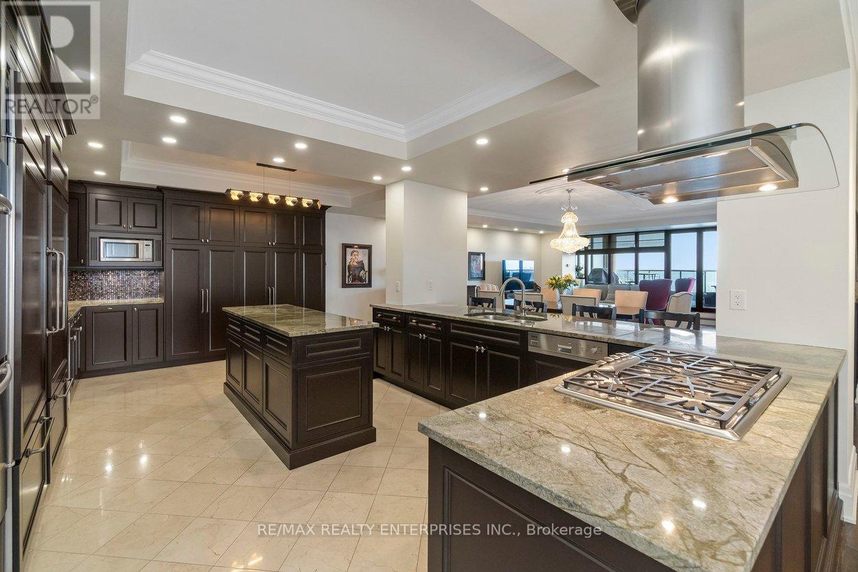 416 - 2095 Lake Shore Boulevard W, Toronto, ON - Indoor Photo Showing Kitchen With Upgraded Kitchen