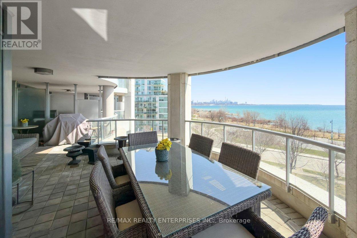 416 - 2095 Lake Shore Boulevard W, Toronto, ON - With Body Of Water With Balcony With Exterior