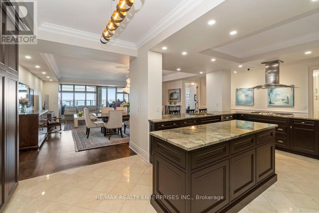 416 - 2095 Lake Shore Boulevard W, Toronto, ON - Indoor