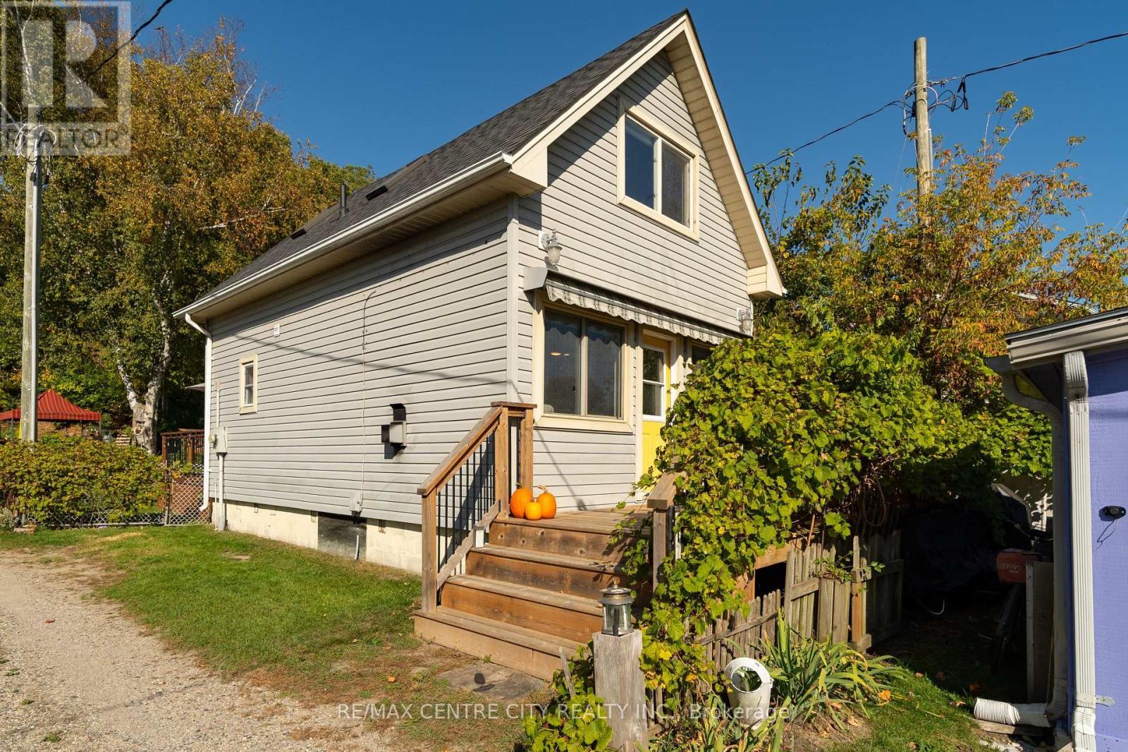 417 Edith Cavell Boulevard, Central Elgin, ON - Outdoor
