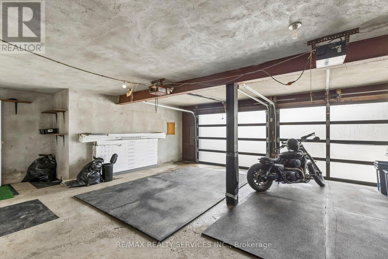 3 Chicopee Terrace, Kitchener, ON - Indoor Photo Showing Garage