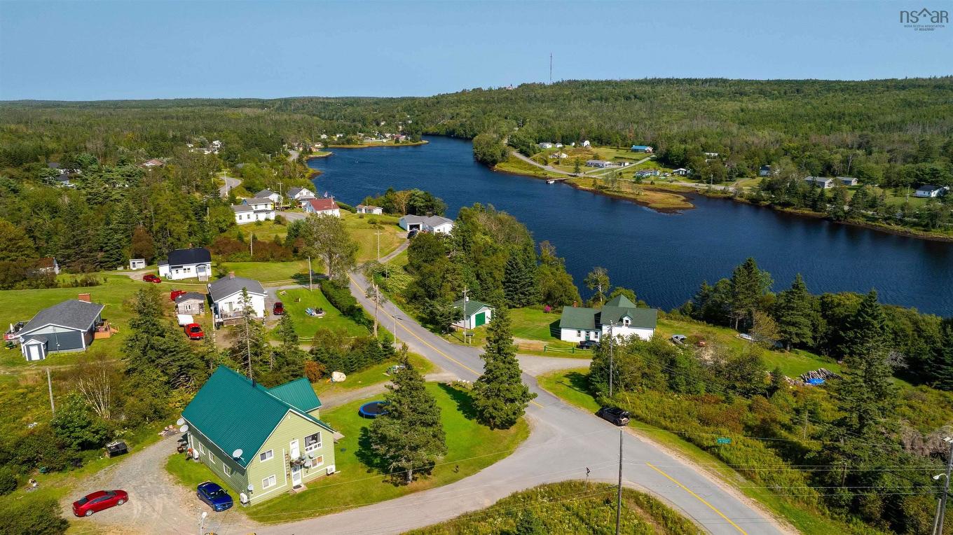 15 Pool Road, Sheet Harbour, NS