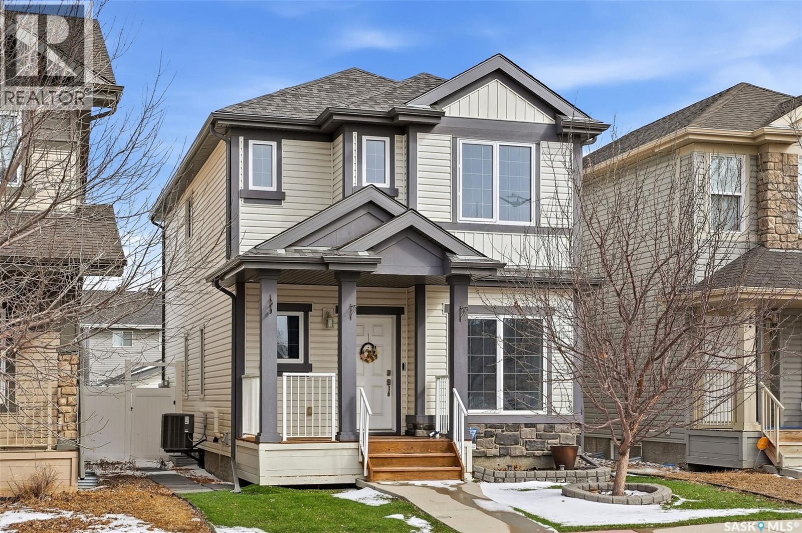 2914 Elgaard Drive, Regina, SK - Outdoor With Facade