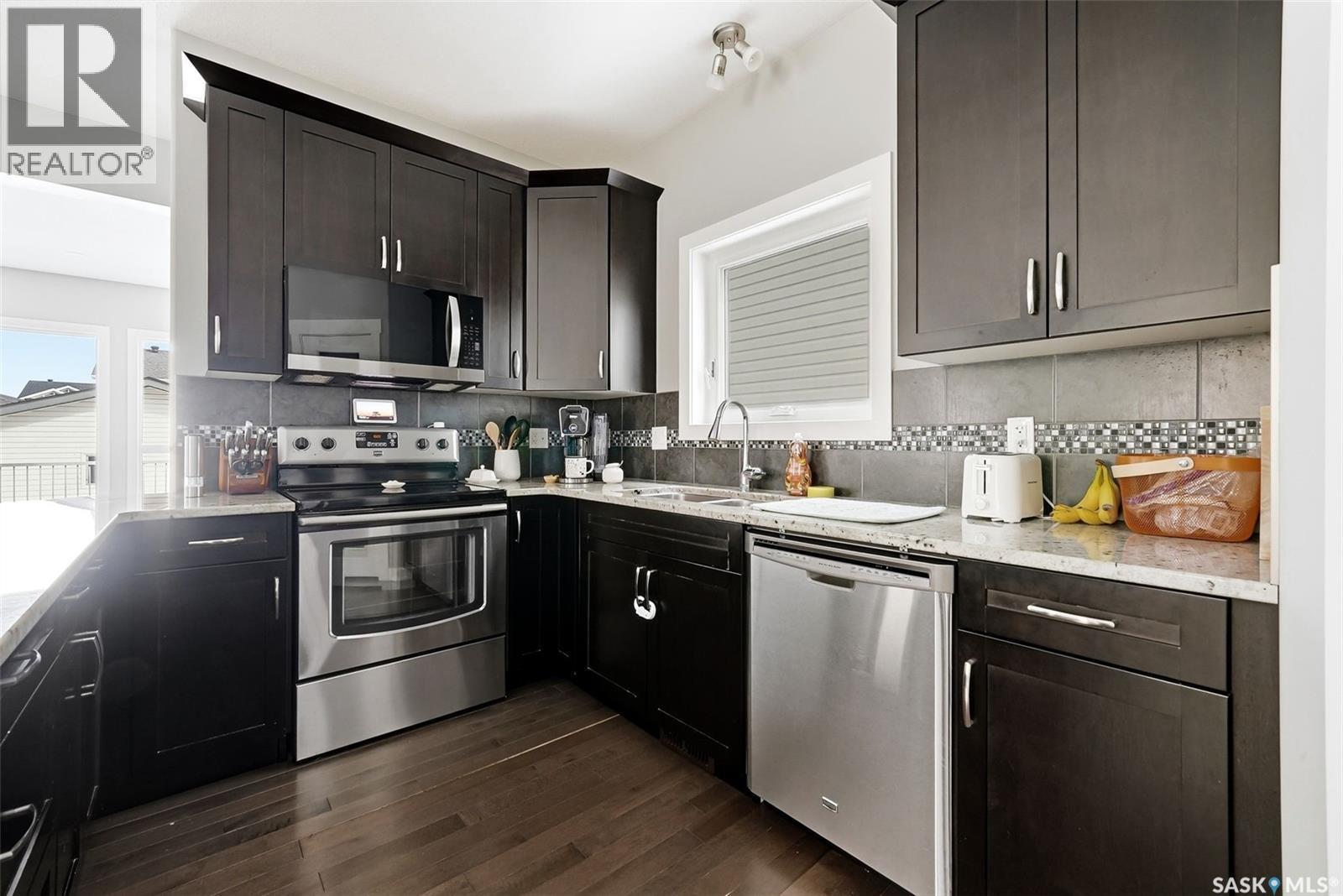 2914 Elgaard Drive, Regina, SK - Indoor Photo Showing Kitchen With Stainless Steel Kitchen