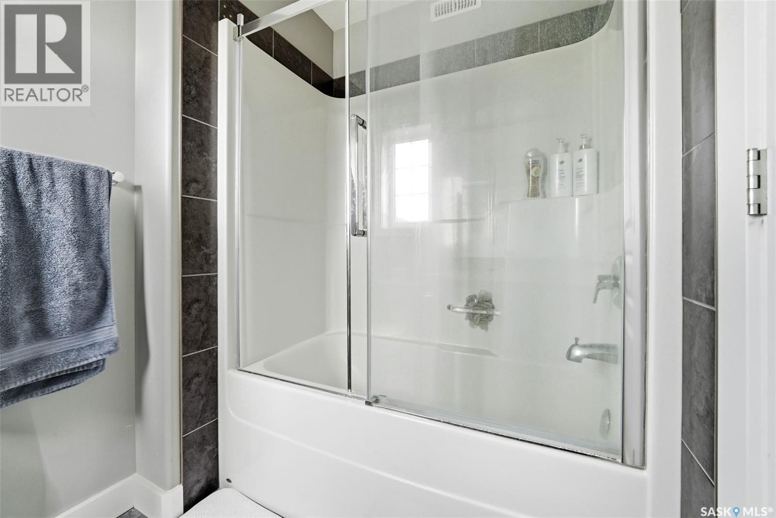 2914 Elgaard Drive, Regina, SK - Indoor Photo Showing Bathroom