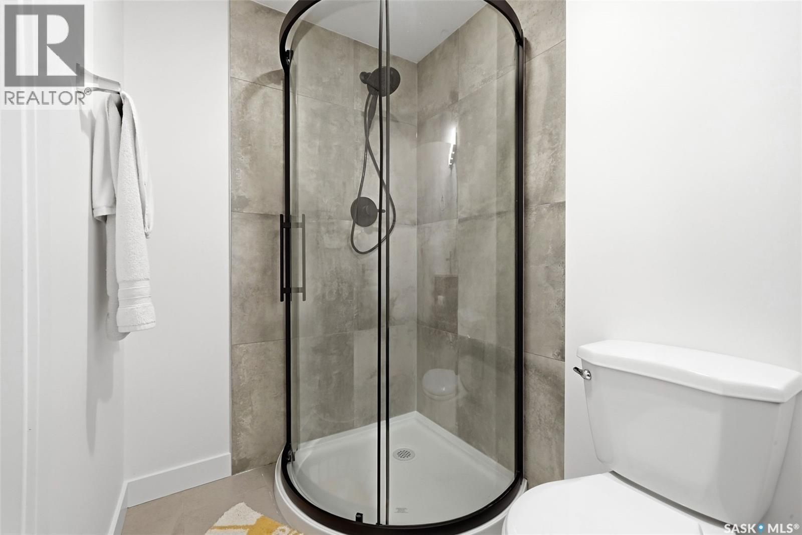 2914 Elgaard Drive, Regina, SK - Indoor Photo Showing Bathroom