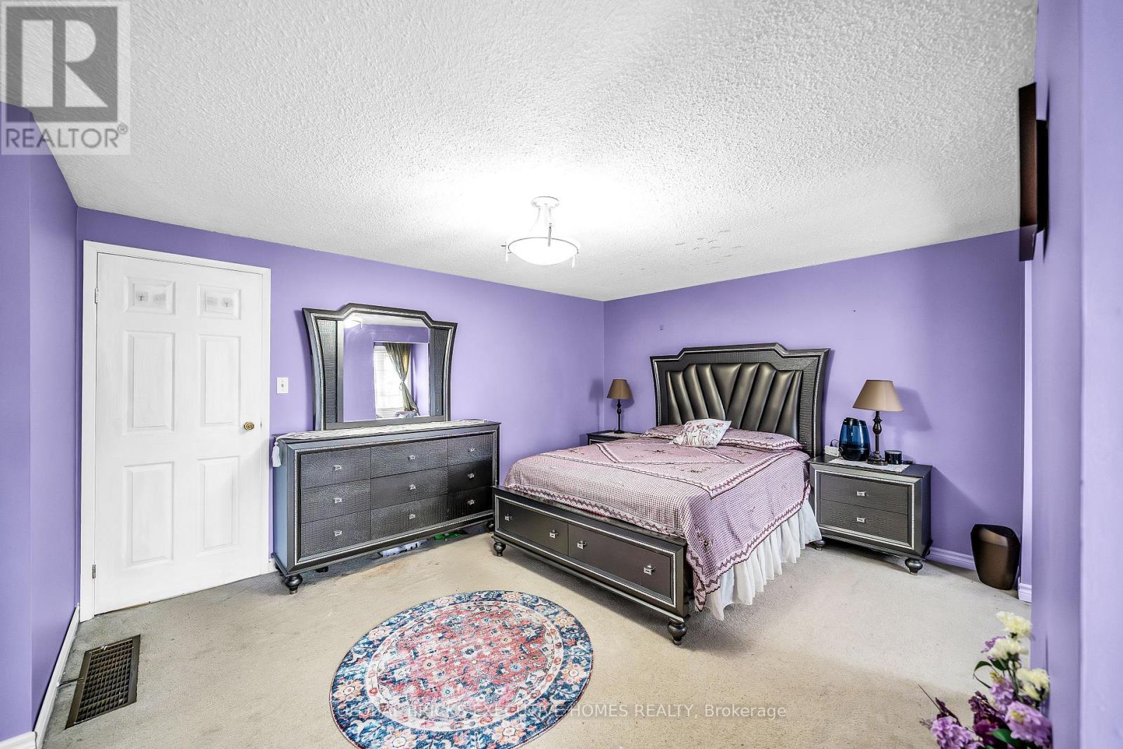 318 Rondeau Court, Oshawa, ON - Indoor Photo Showing Bedroom