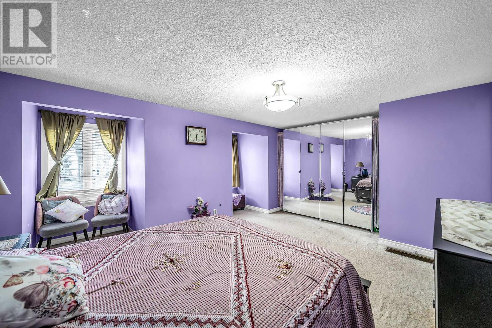 318 Rondeau Court, Oshawa, ON - Indoor Photo Showing Bedroom