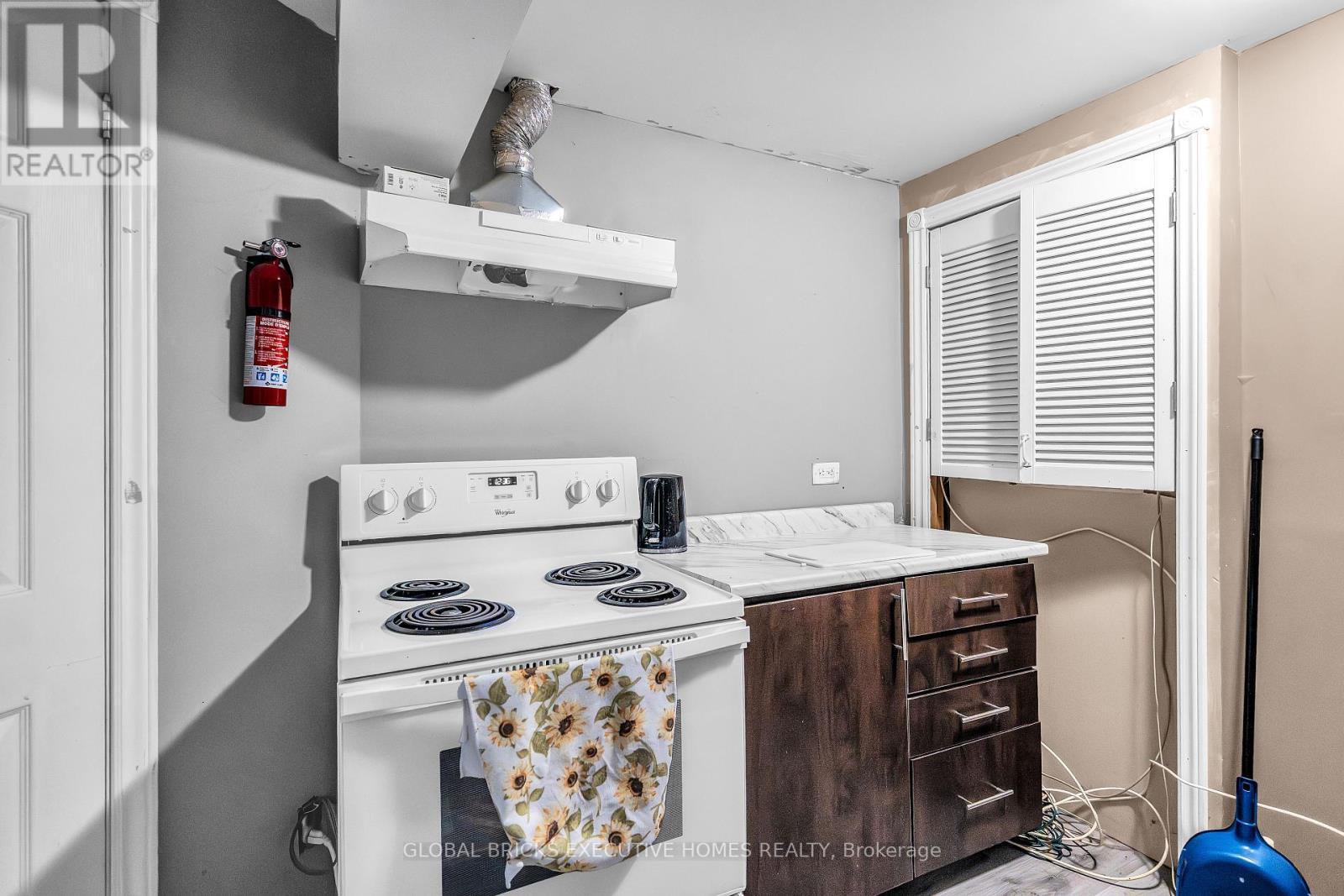 318 Rondeau Court, Oshawa, ON - Indoor