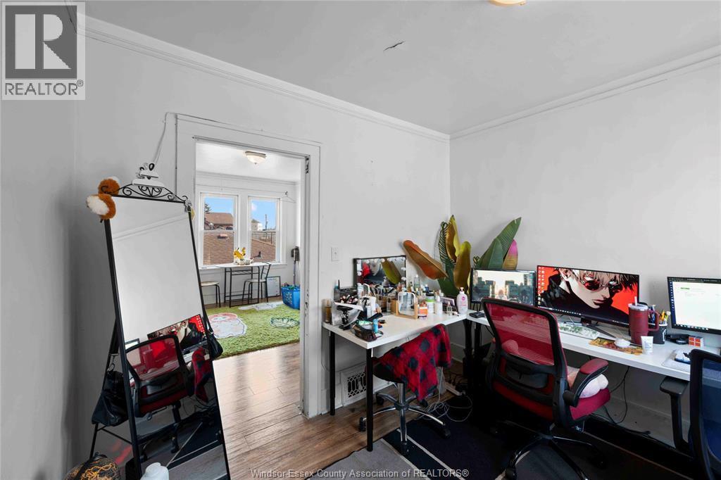 1839 St. Luke, Windsor, ON - Indoor