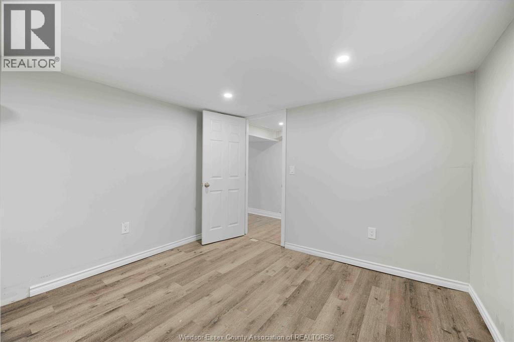 1839 St. Luke, Windsor, ON - Indoor
