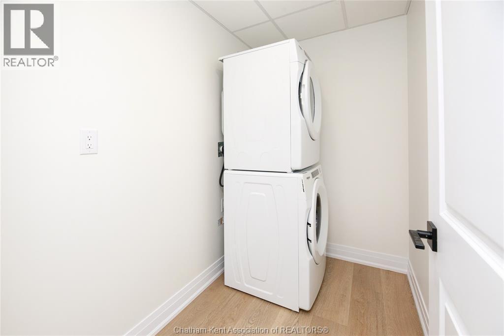 3340 Stella Crescent Unit# 122, Windsor, ON - Indoor Photo Showing Laundry Room