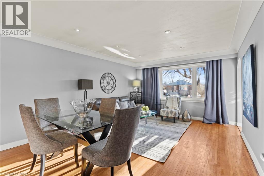 96 Terrace Drive, Hamilton, ON - Indoor Photo Showing Dining Room