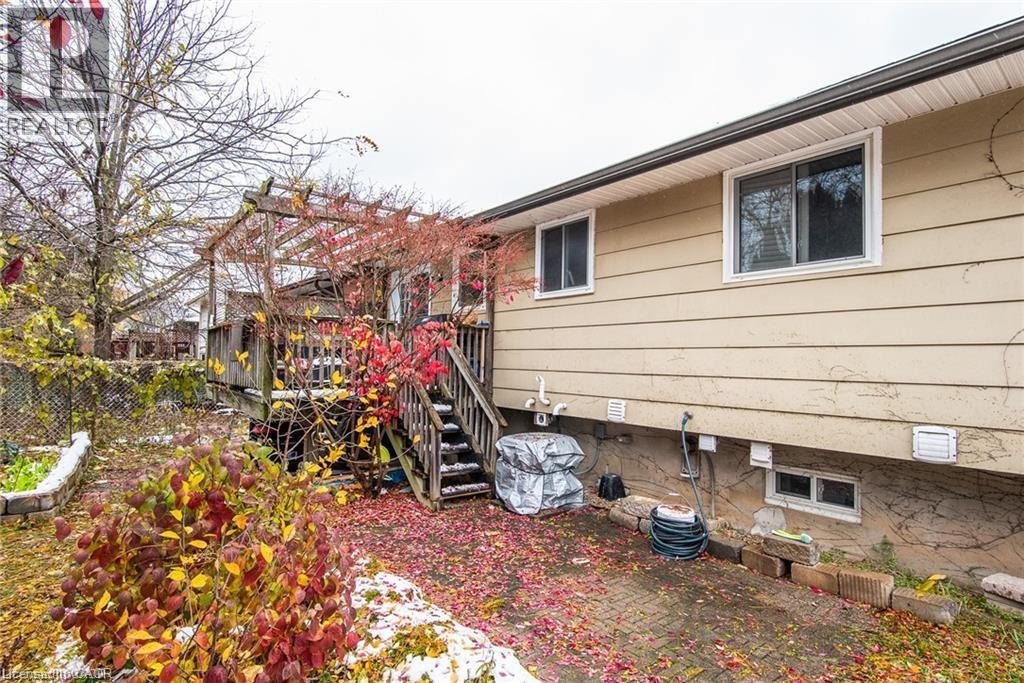 67 Pinemeadow Crescent, Waterloo, ON - Outdoor