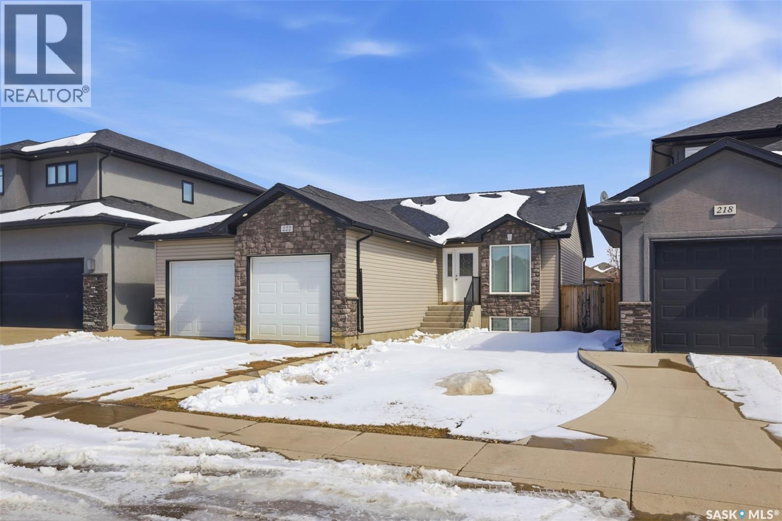 222 Fleming Crescent, Saskatoon, SK - Outdoor With Facade