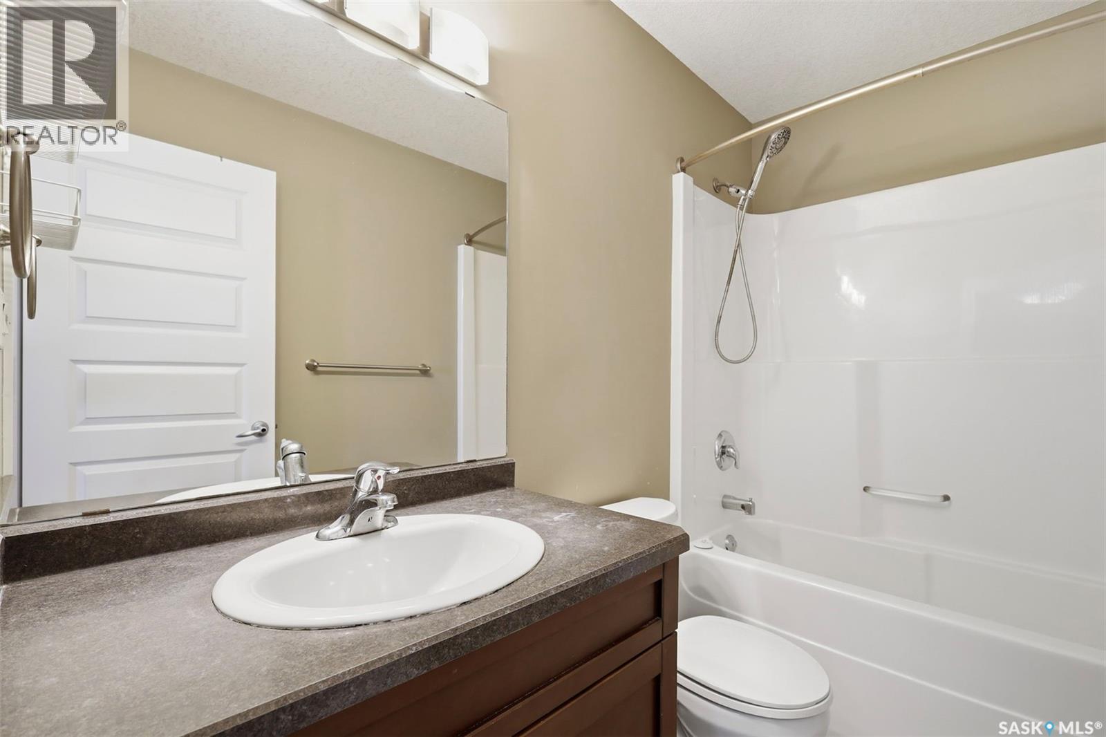 222 Fleming Crescent, Saskatoon, SK - Indoor Photo Showing Bathroom