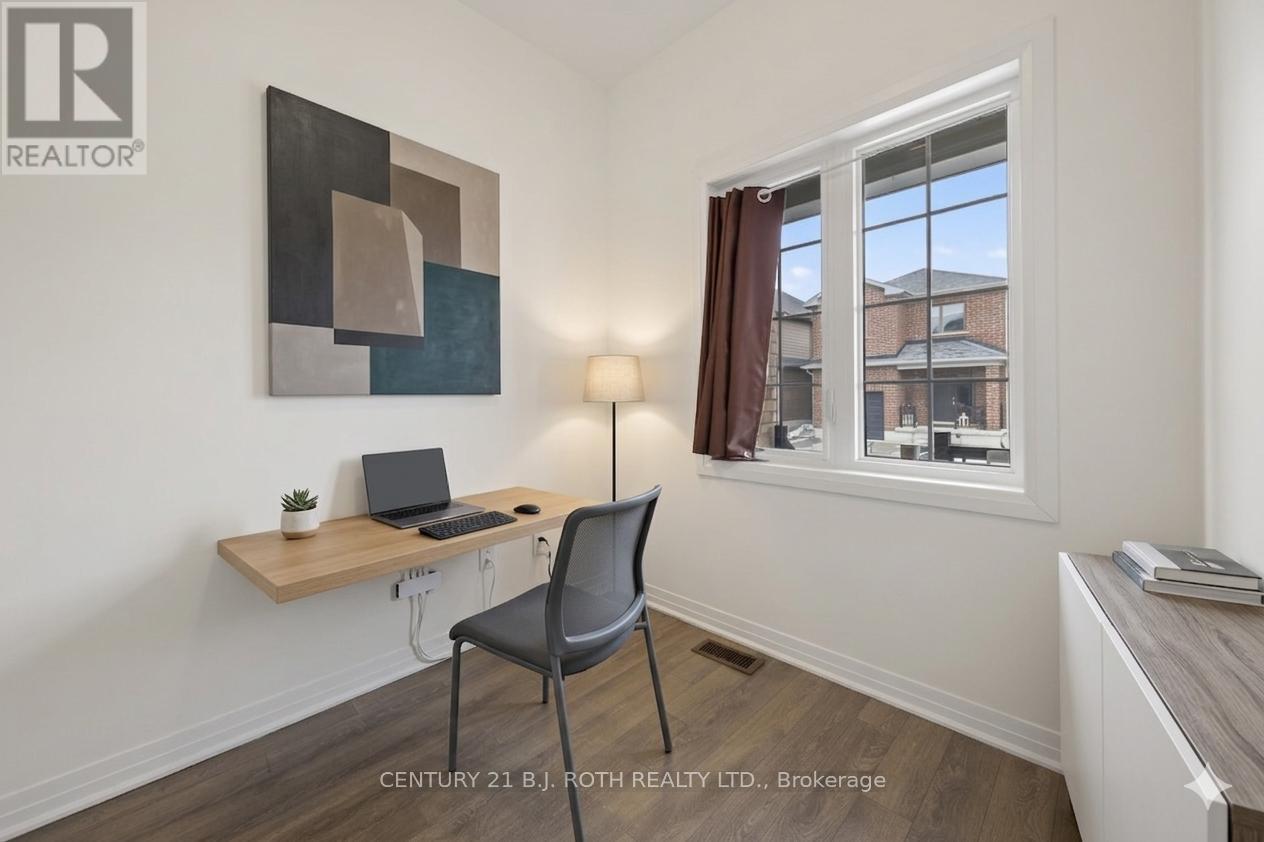 17 Bedford Estates Crescent, Barrie, ON - Indoor Photo Showing Office