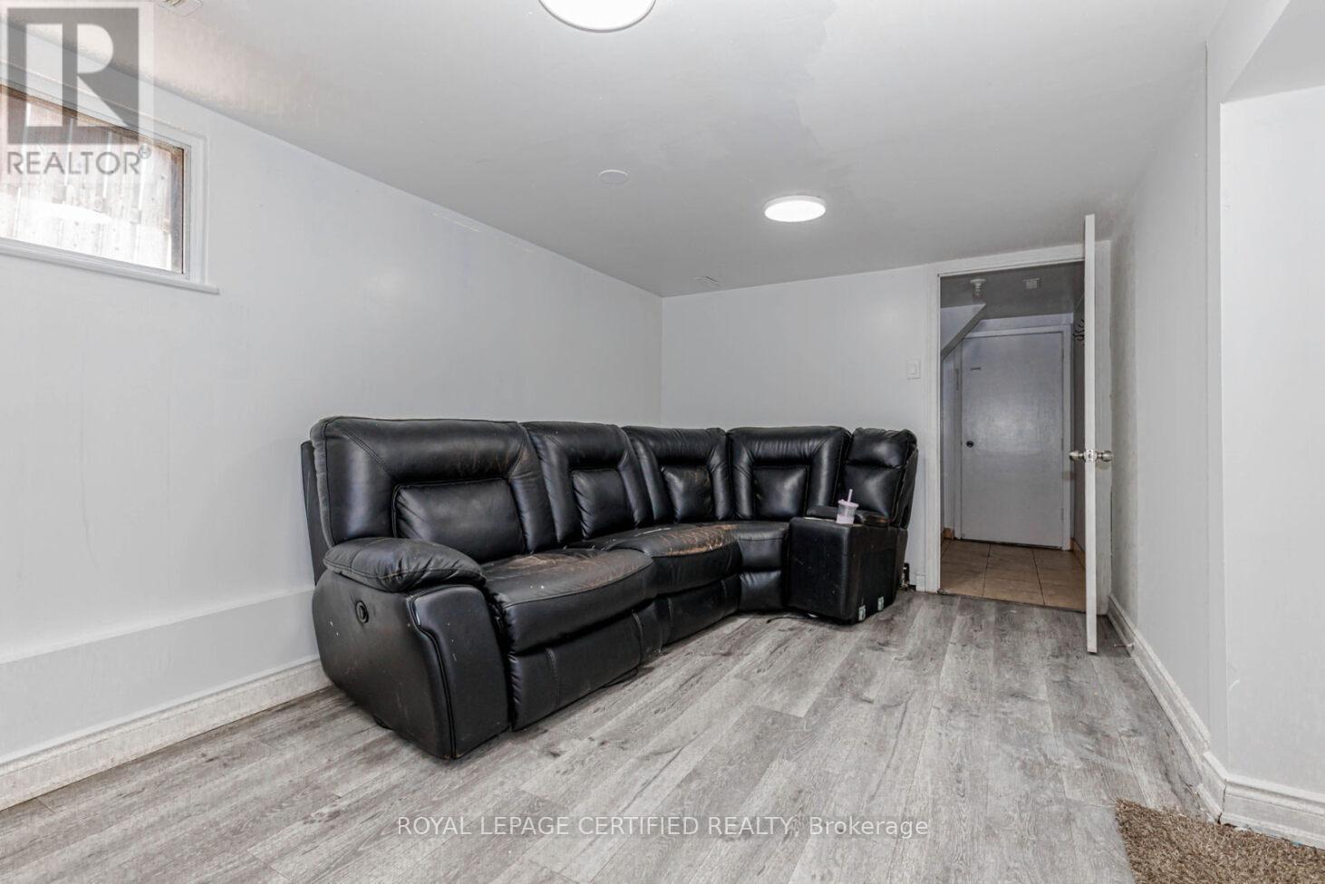 7256 Lancaster Avenue S, Mississauga, ON - Indoor