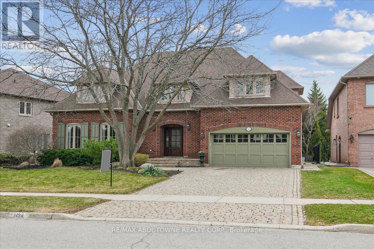 1494 The Links Drive, Oakville, ON - Outdoor