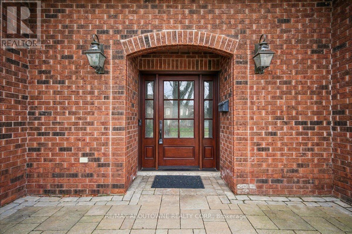 1494 The Links Drive, Oakville, ON - Photo Showing Other Room