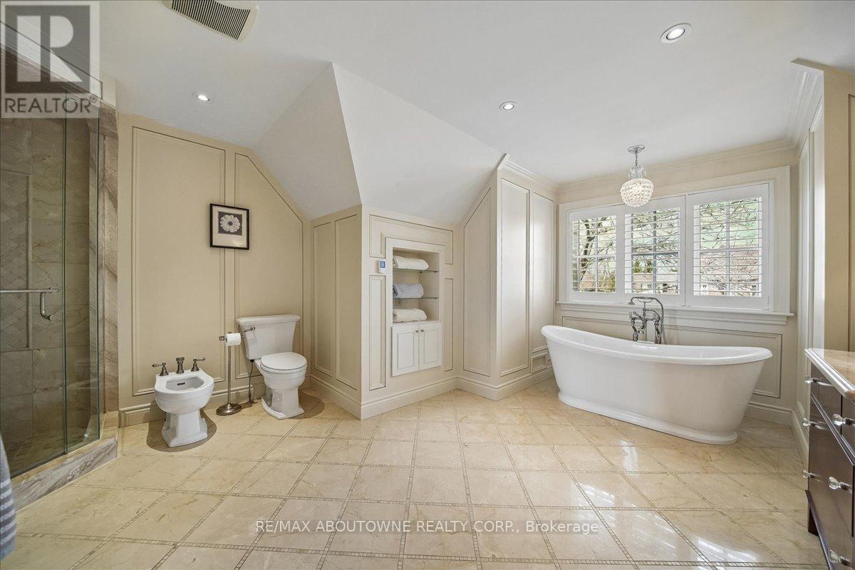1494 The Links Drive, Oakville, ON - Indoor Photo Showing Bathroom